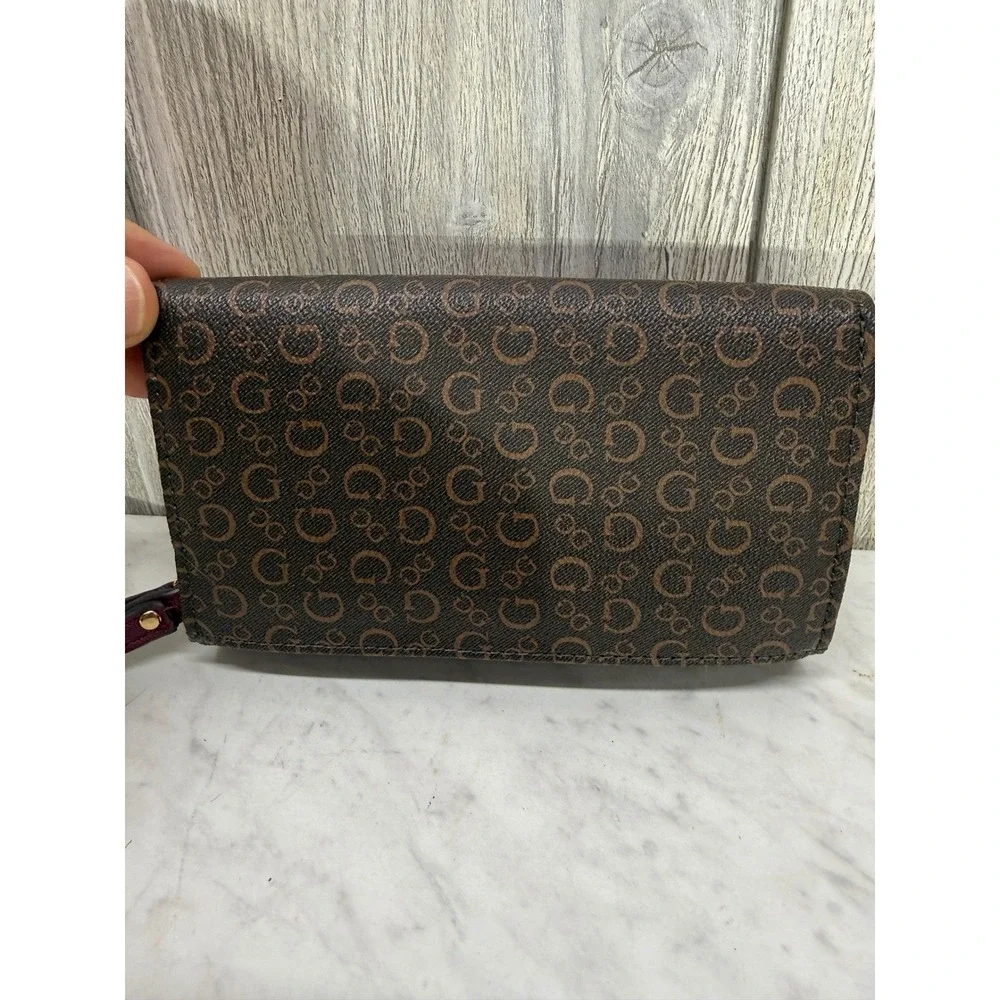 Guess Womens Monogram Logo Wristlet Wallet Brown Burgundy Gold Hardware